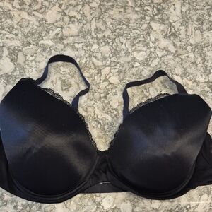 Modern movement molded cup Elegant Black Lace Trim Bra in 40C